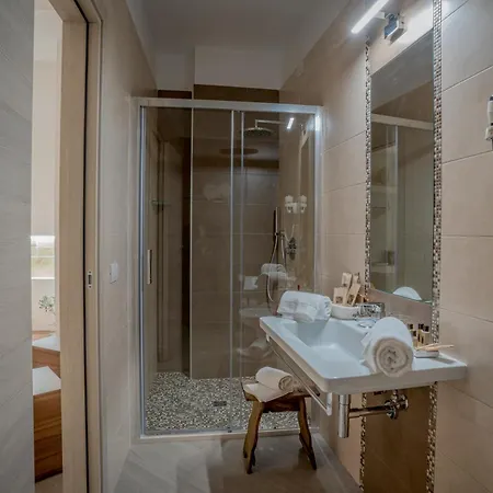 Tufo Bianco Relais